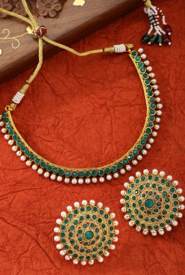 Green Stone Studded Choker Necklace Jewellery Set